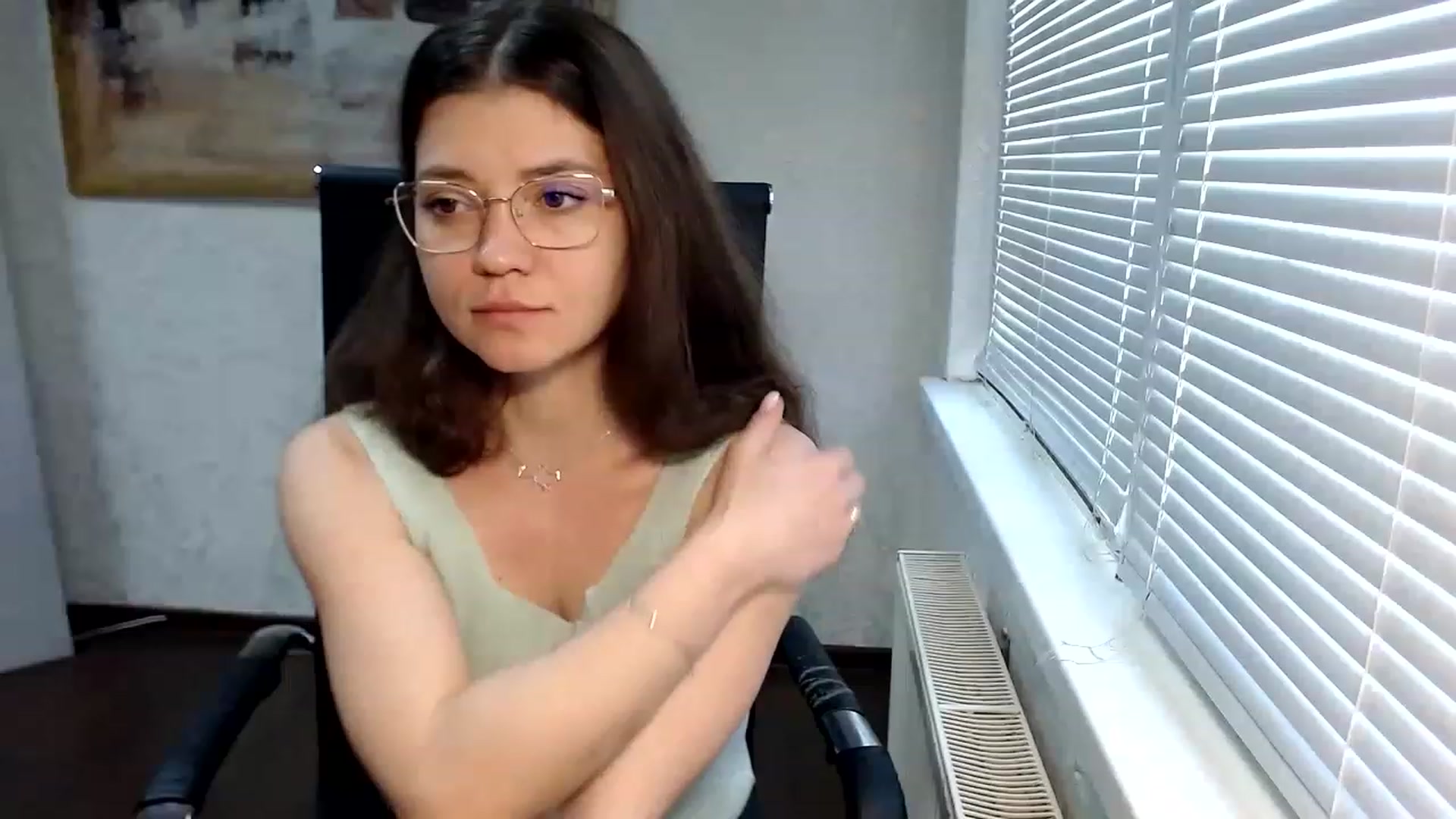 Gallery image thumbnail from SweetArinaA's myfreecams stream on, 05/20/2023, 13:16 image 6 of 20