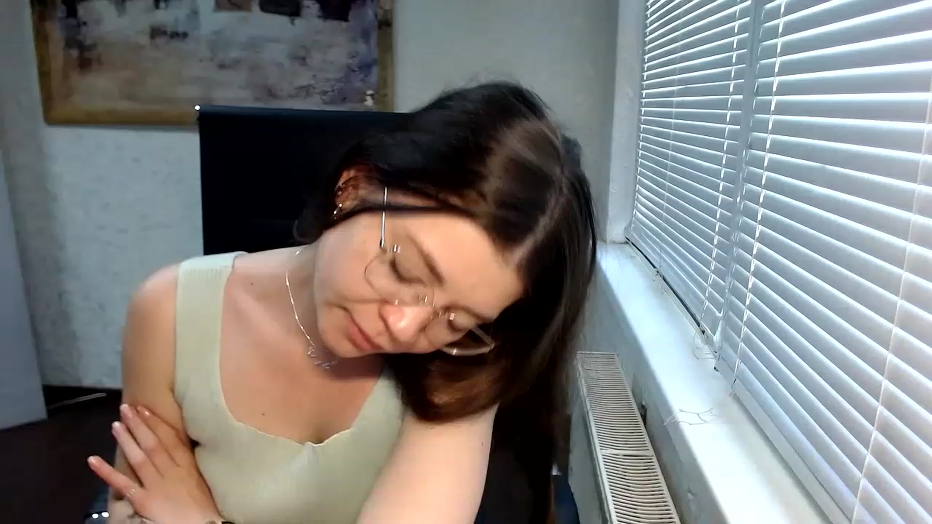 Gallery image thumbnail from SweetArinaA's myfreecams stream on, 05/20/2023, 13:16 image 7 of 20