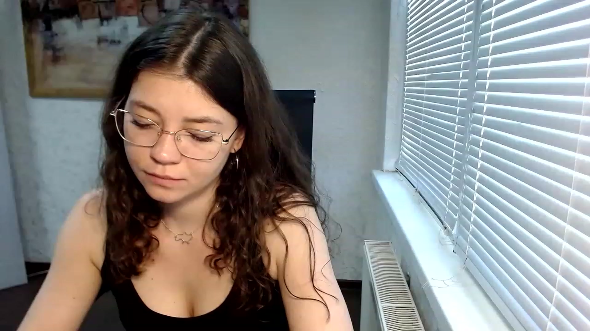 Gallery image thumbnail from SweetArinaA's myfreecams stream on, 05/21/2023, 12:19 image 9 of 20