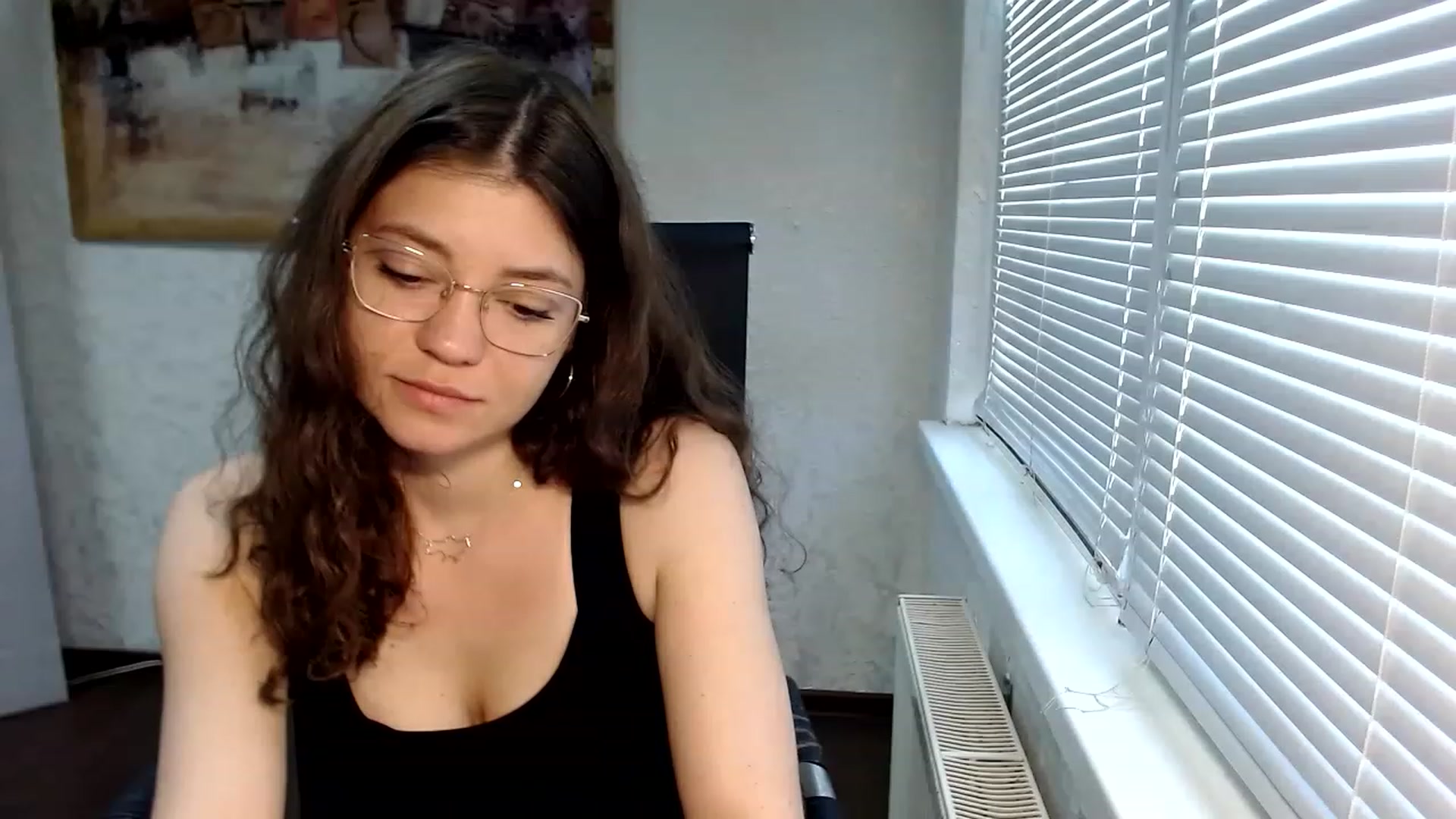Gallery image thumbnail from SweetArinaA's myfreecams stream on, 05/21/2023, 12:19 image 15 of 20