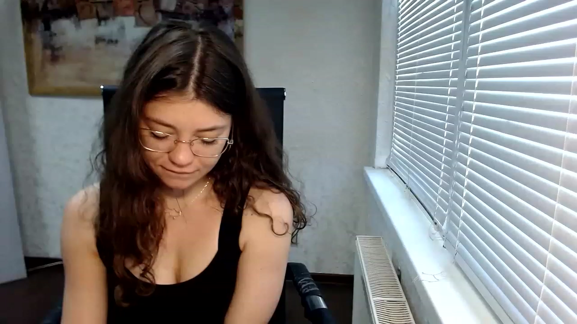 Gallery image thumbnail from SweetArinaA's myfreecams stream on, 05/21/2023, 12:19 image 17 of 20