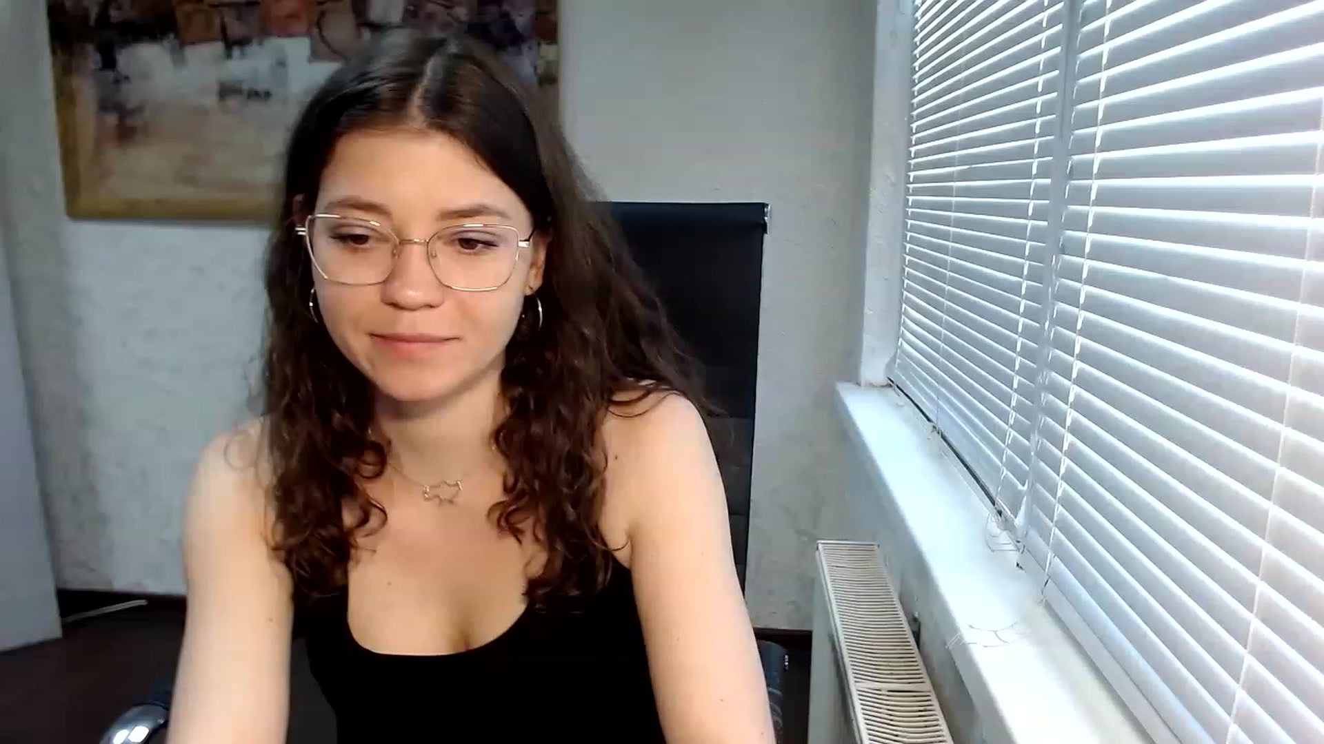 Gallery image thumbnail from SweetArinaA's myfreecams stream on, 05/21/2023, 12:19 image 6 of 20
