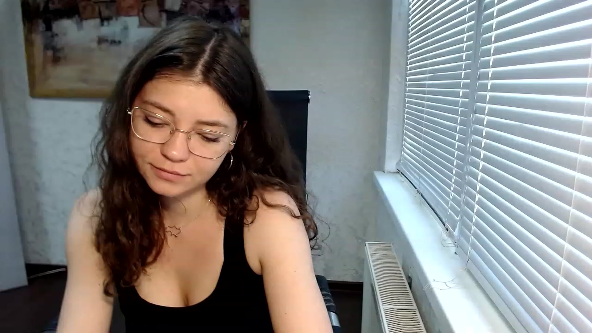 Gallery image thumbnail from SweetArinaA's myfreecams stream on, 05/21/2023, 12:19 image 16 of 20