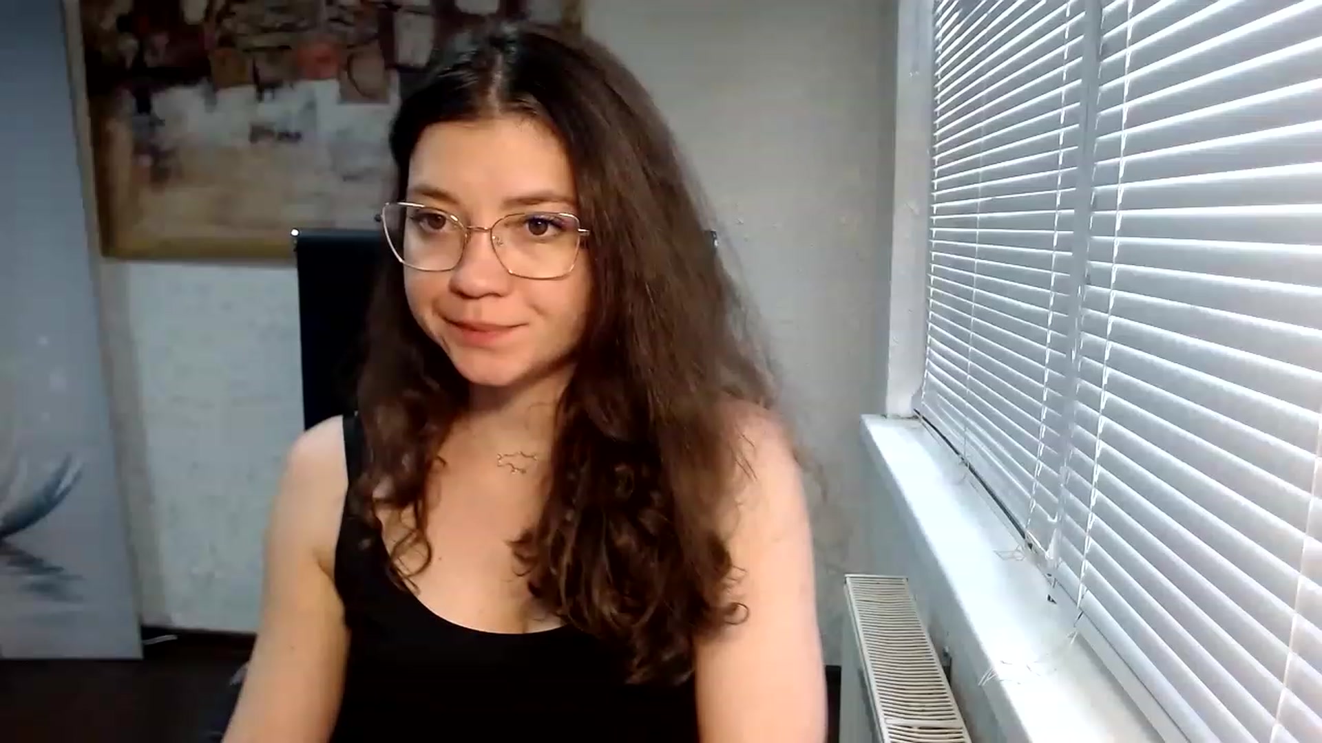 Gallery image thumbnail from SweetArinaA's myfreecams stream on, 05/27/2023, 14:23 image 16 of 20