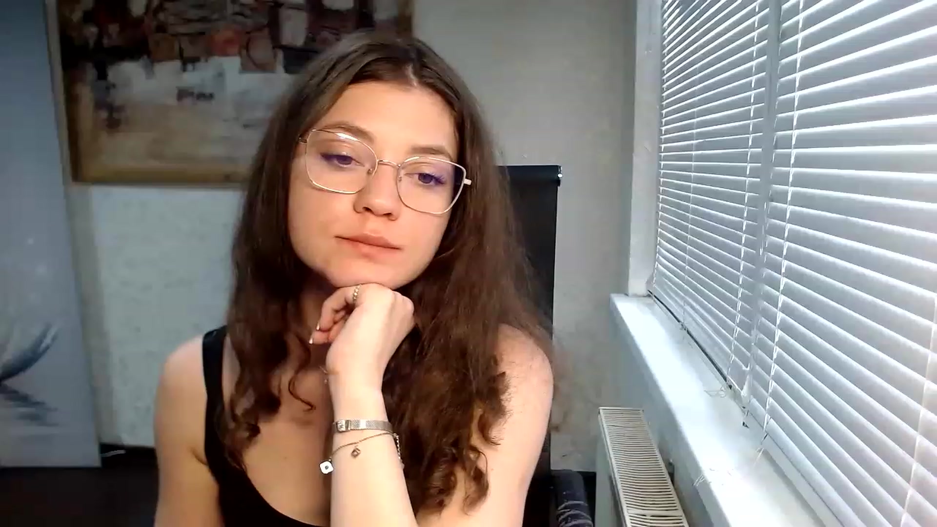 Gallery image thumbnail from SweetArinaA's myfreecams stream on, 05/27/2023, 14:23 image 15 of 20
