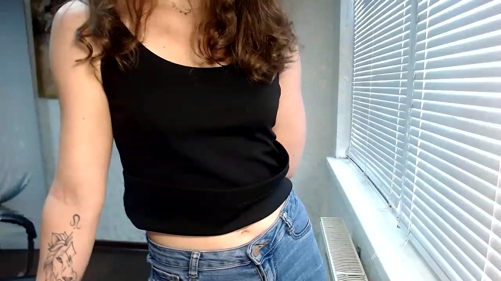 Gallery image thumbnail from SweetArinaA's myfreecams stream on, 05/27/2023, 14:23 image 13 of 20