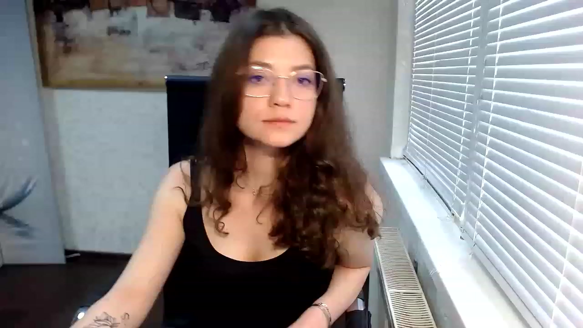 Gallery image thumbnail from SweetArinaA's myfreecams stream on, 05/27/2023, 14:23 image 5 of 20