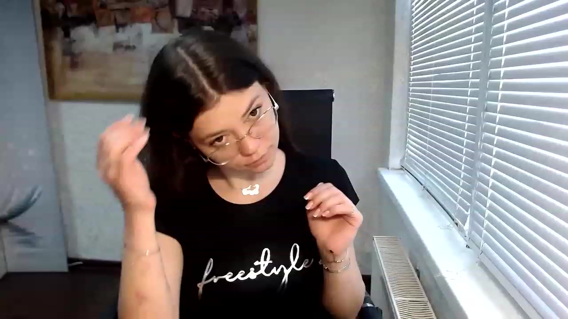 Gallery image thumbnail from SweetArinaA's myfreecams stream on, 05/28/2023, 12:30 image 14 of 20