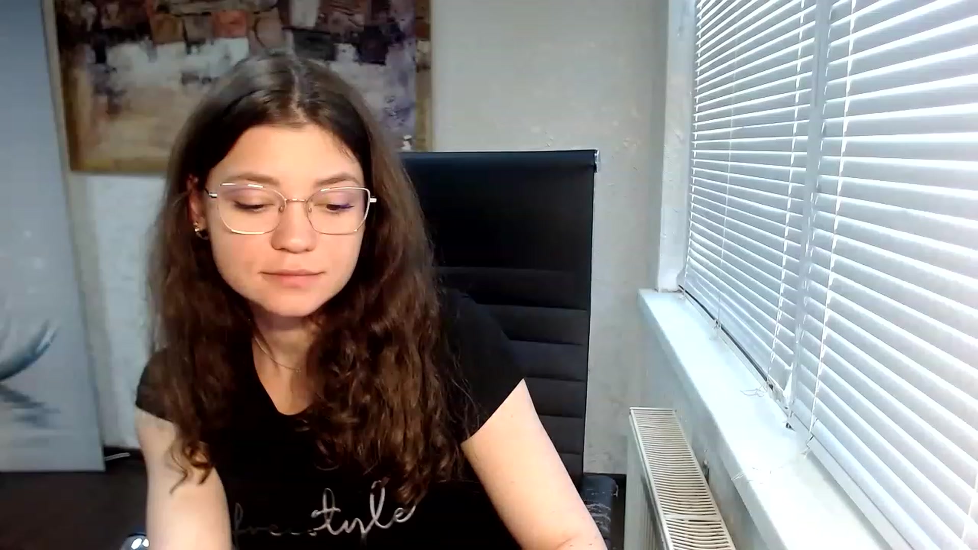 Gallery image thumbnail from SweetArinaA's myfreecams stream on, 05/28/2023, 14:37 image 14 of 20