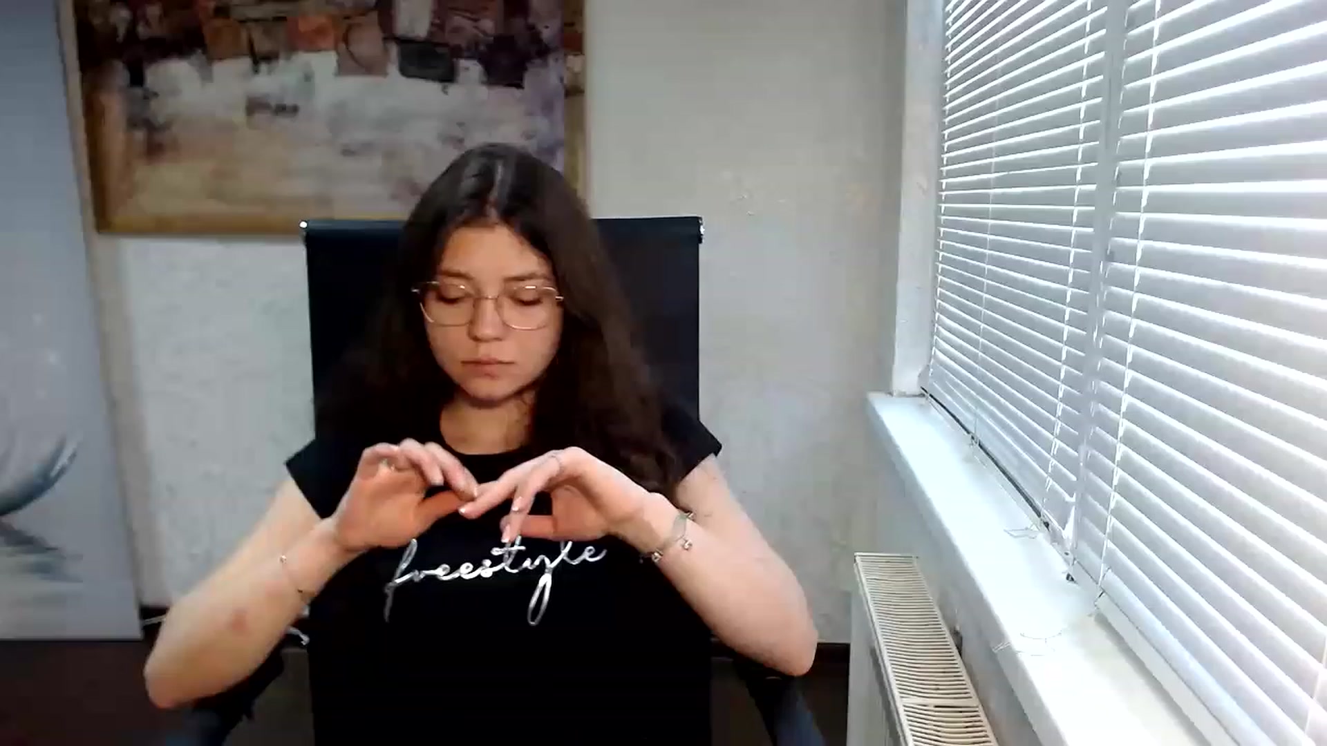 Gallery image thumbnail from SweetArinaA's myfreecams stream on, 05/28/2023, 14:37 image 6 of 20