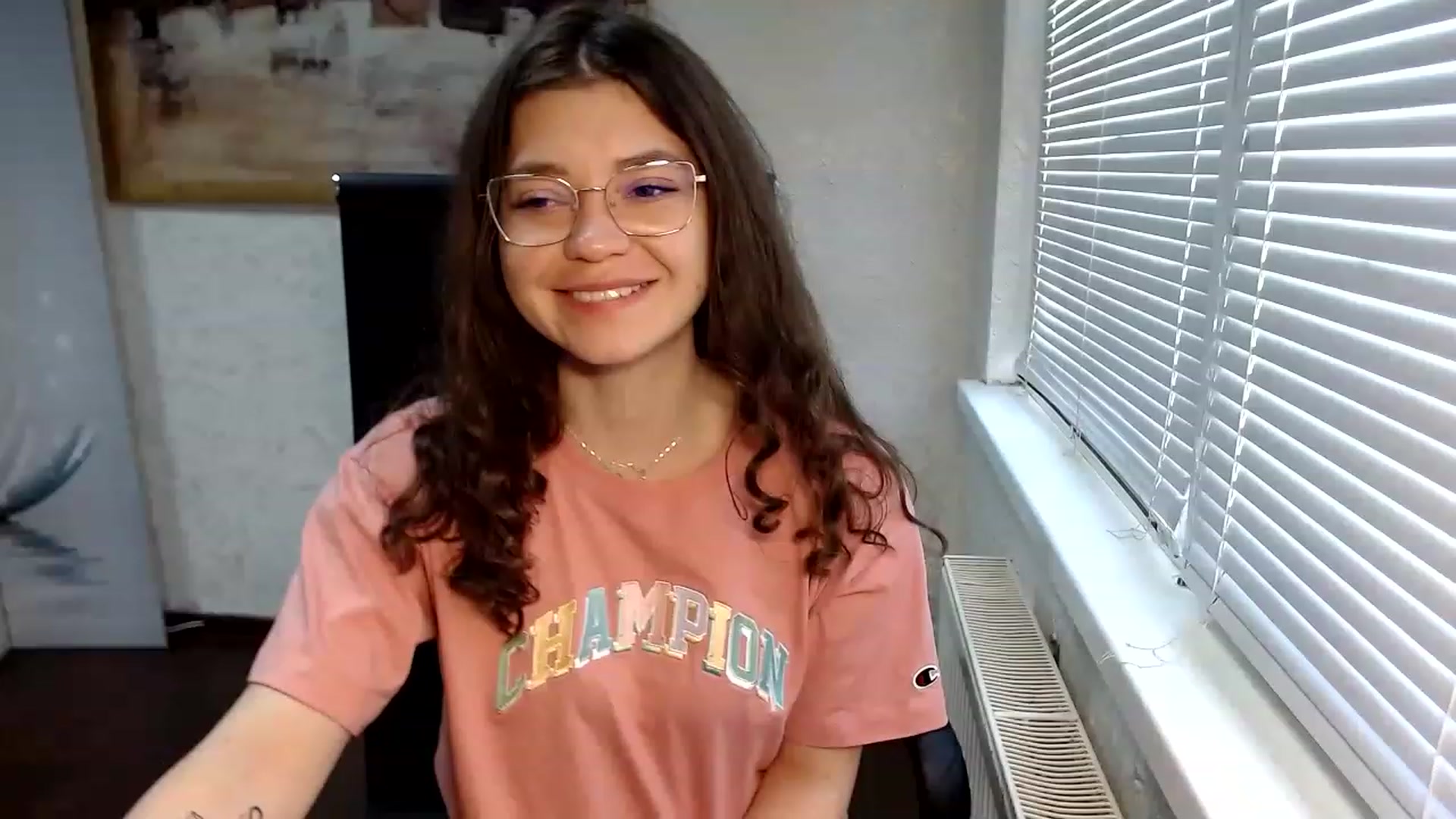 Gallery image thumbnail from SweetArinaA's myfreecams stream on, 05/30/2023, 12:14 image 5 of 20
