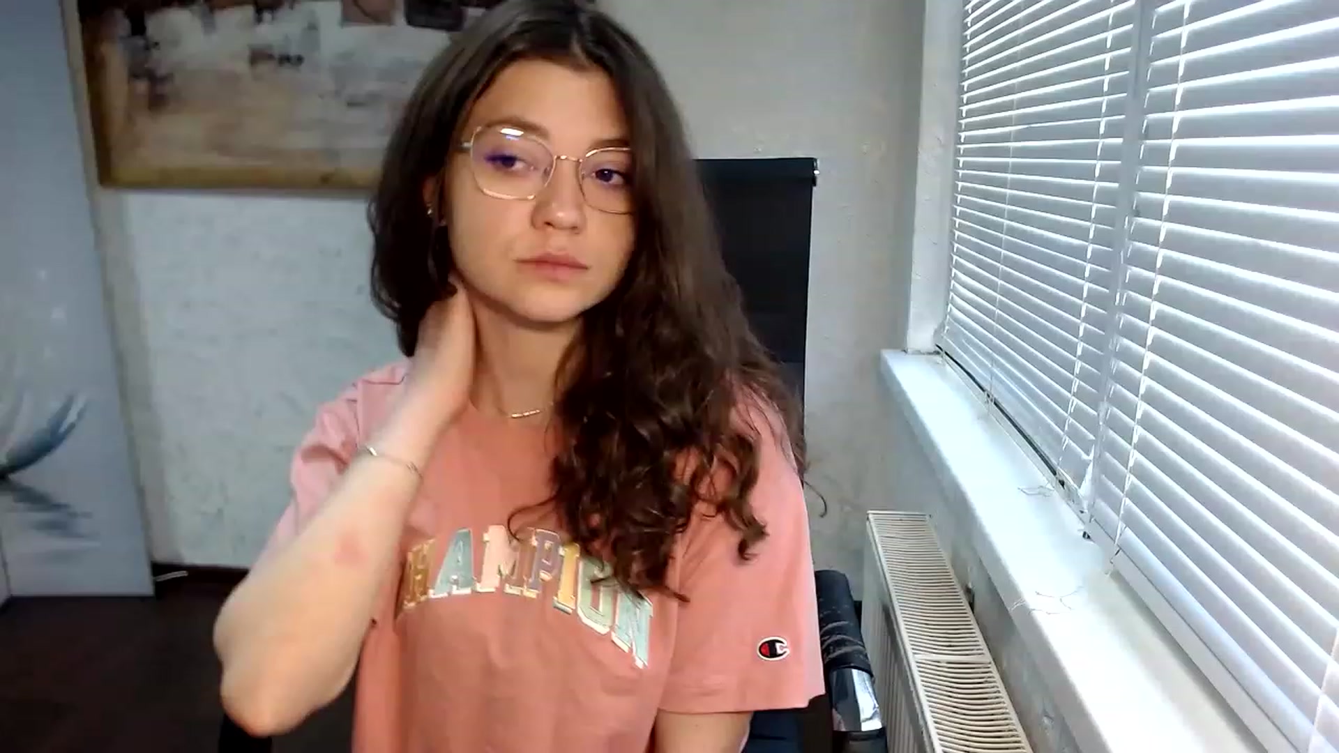 Gallery image thumbnail from SweetArinaA's myfreecams stream on, 05/30/2023, 12:14 image 3 of 20