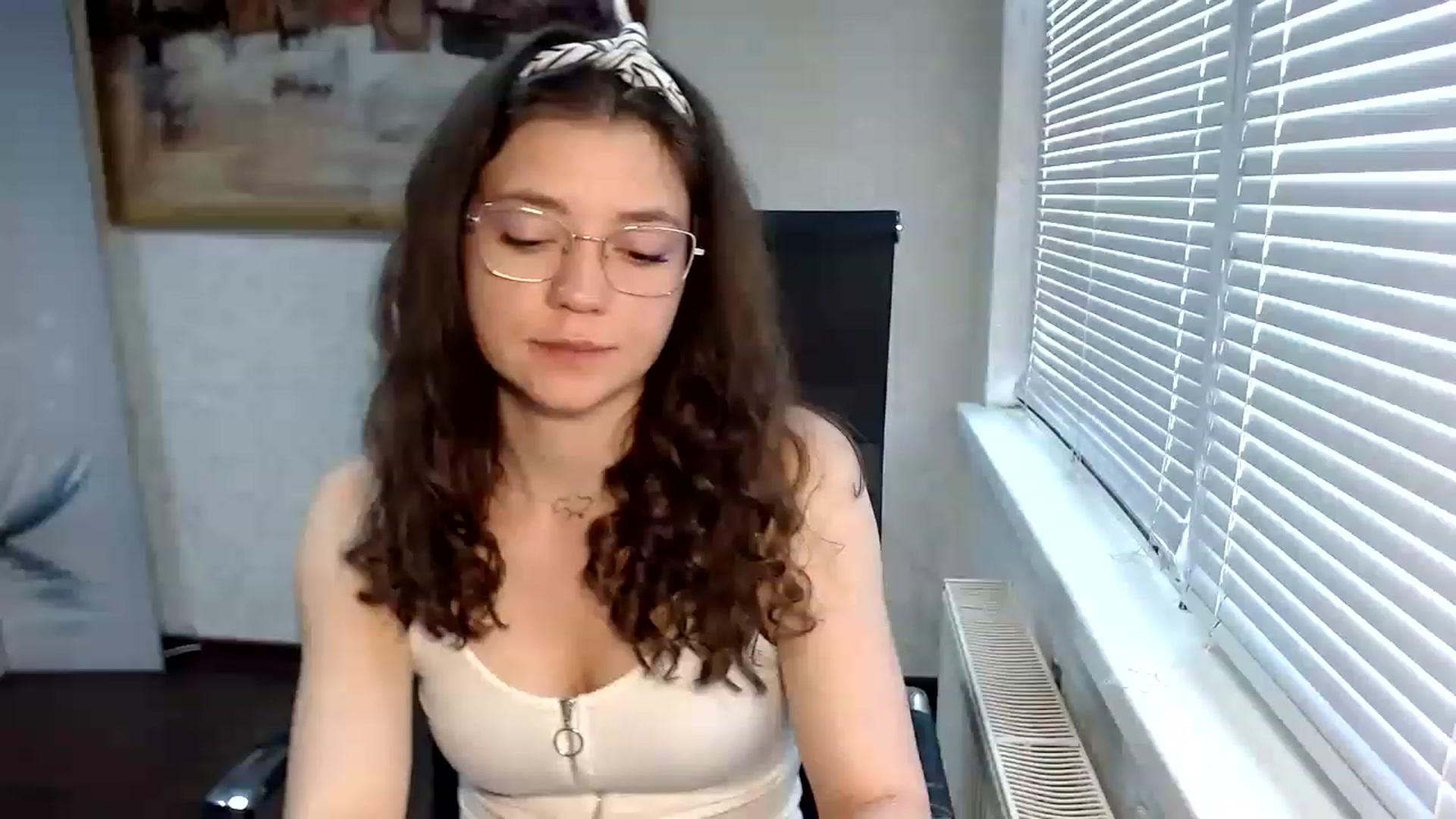 Gallery image thumbnail from SweetArinaA's myfreecams stream on, 05/30/2023, 12:14 image 18 of 20