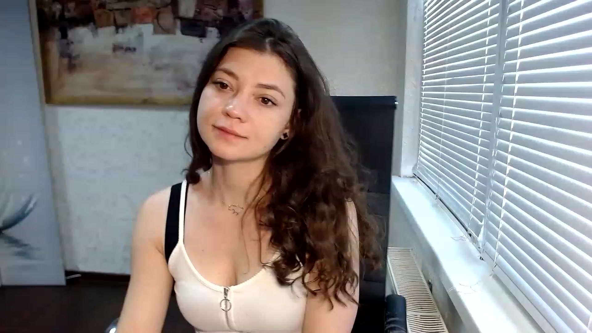 Gallery image thumbnail from SweetArinaA's myfreecams stream on, 05/30/2023, 12:14 image 11 of 20
