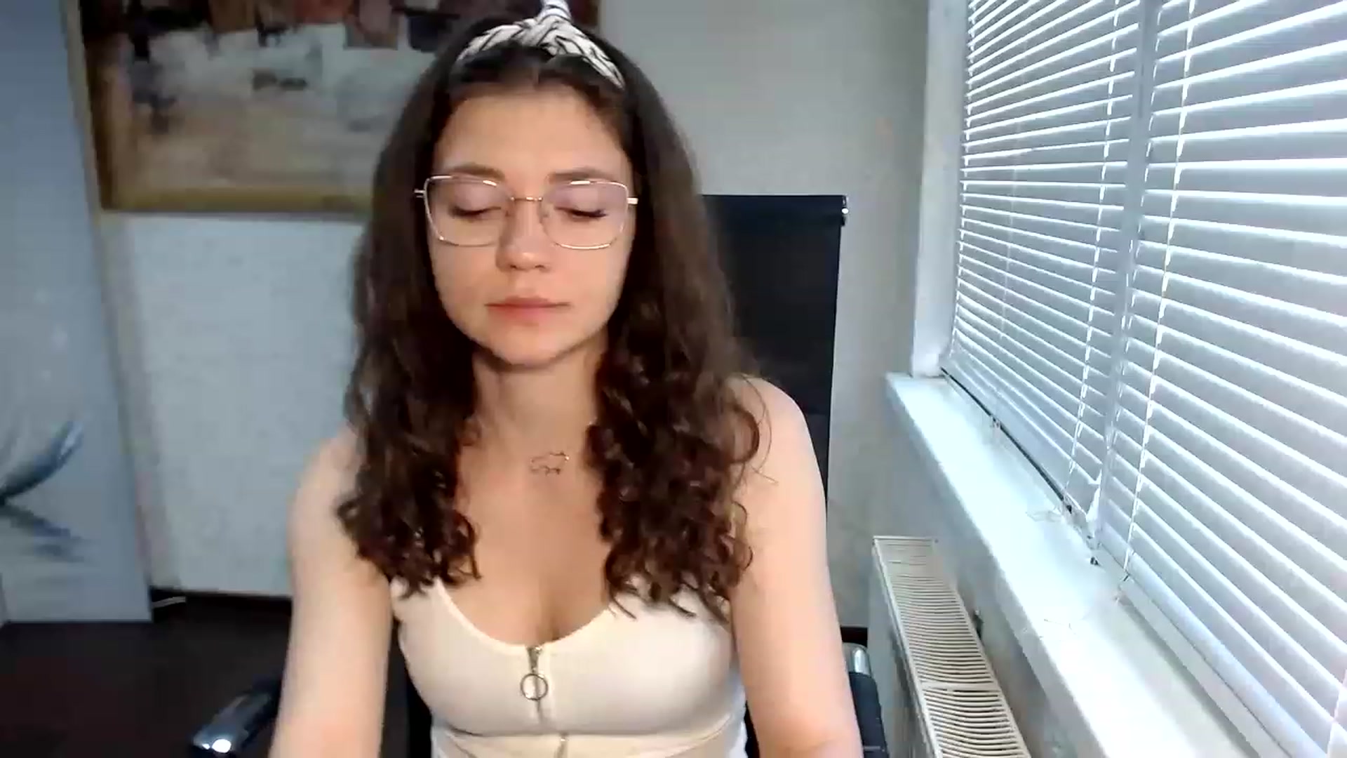 Gallery image thumbnail from SweetArinaA's myfreecams stream on, 05/30/2023, 12:14 image 17 of 20