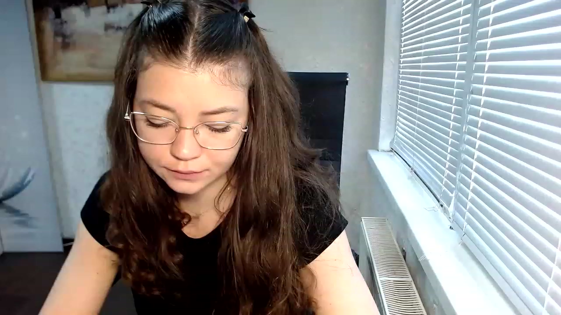 Gallery image thumbnail from SweetArinaA's myfreecams stream on, 05/31/2023, 11:24 image 16 of 20