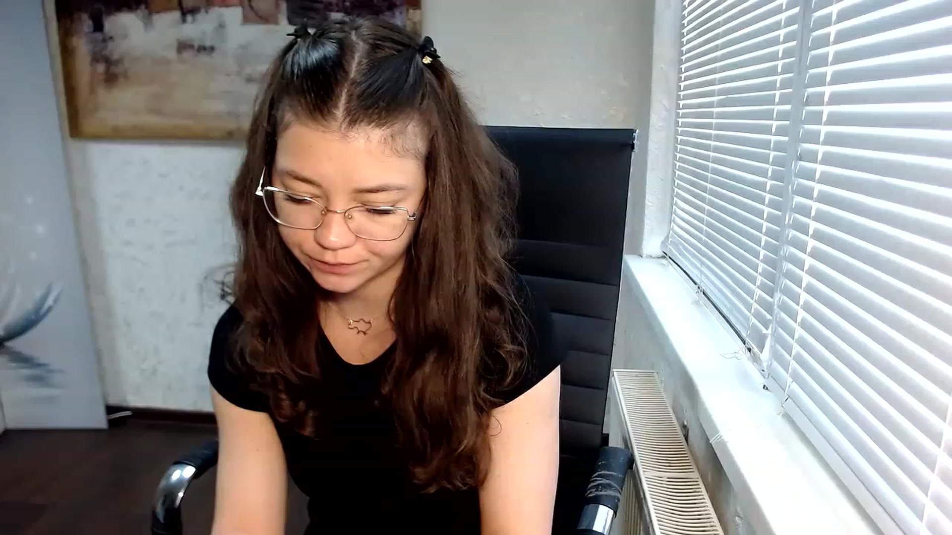 Gallery image thumbnail from SweetArinaA's myfreecams stream on, 05/31/2023, 12:30 image 6 of 20