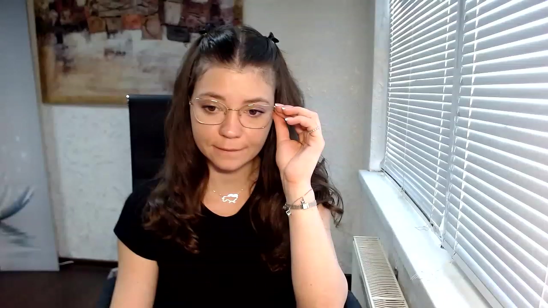 Gallery image thumbnail from SweetArinaA's myfreecams stream on, 05/31/2023, 12:30 image 15 of 20