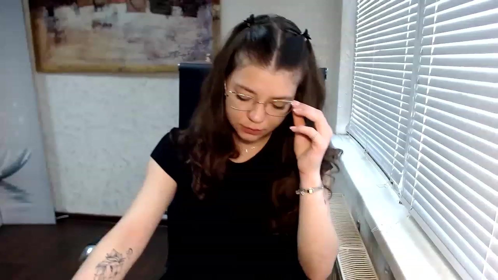 Gallery image thumbnail from SweetArinaA's myfreecams stream on, 05/31/2023, 12:30 image 5 of 20