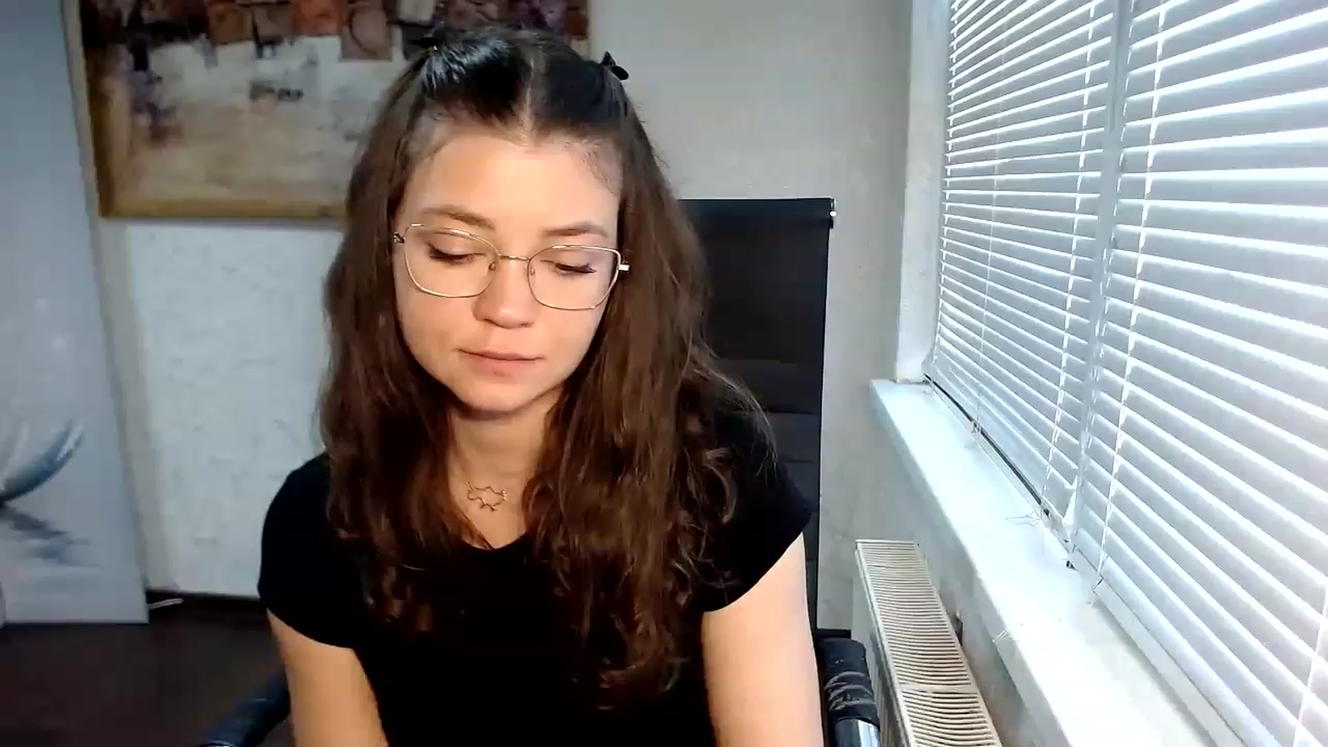 Gallery image thumbnail from SweetArinaA's myfreecams stream on, 05/31/2023, 13:37 image 19 of 20