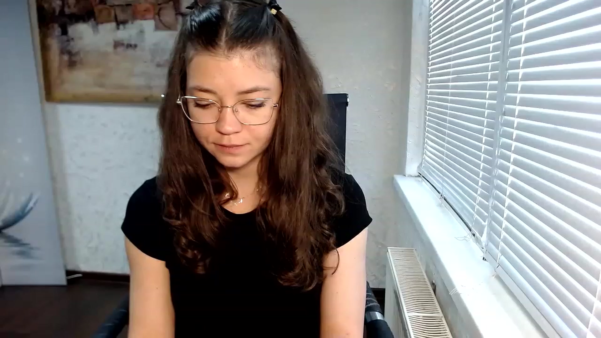 Gallery image thumbnail from SweetArinaA's myfreecams stream on, 05/31/2023, 13:37 image 7 of 20