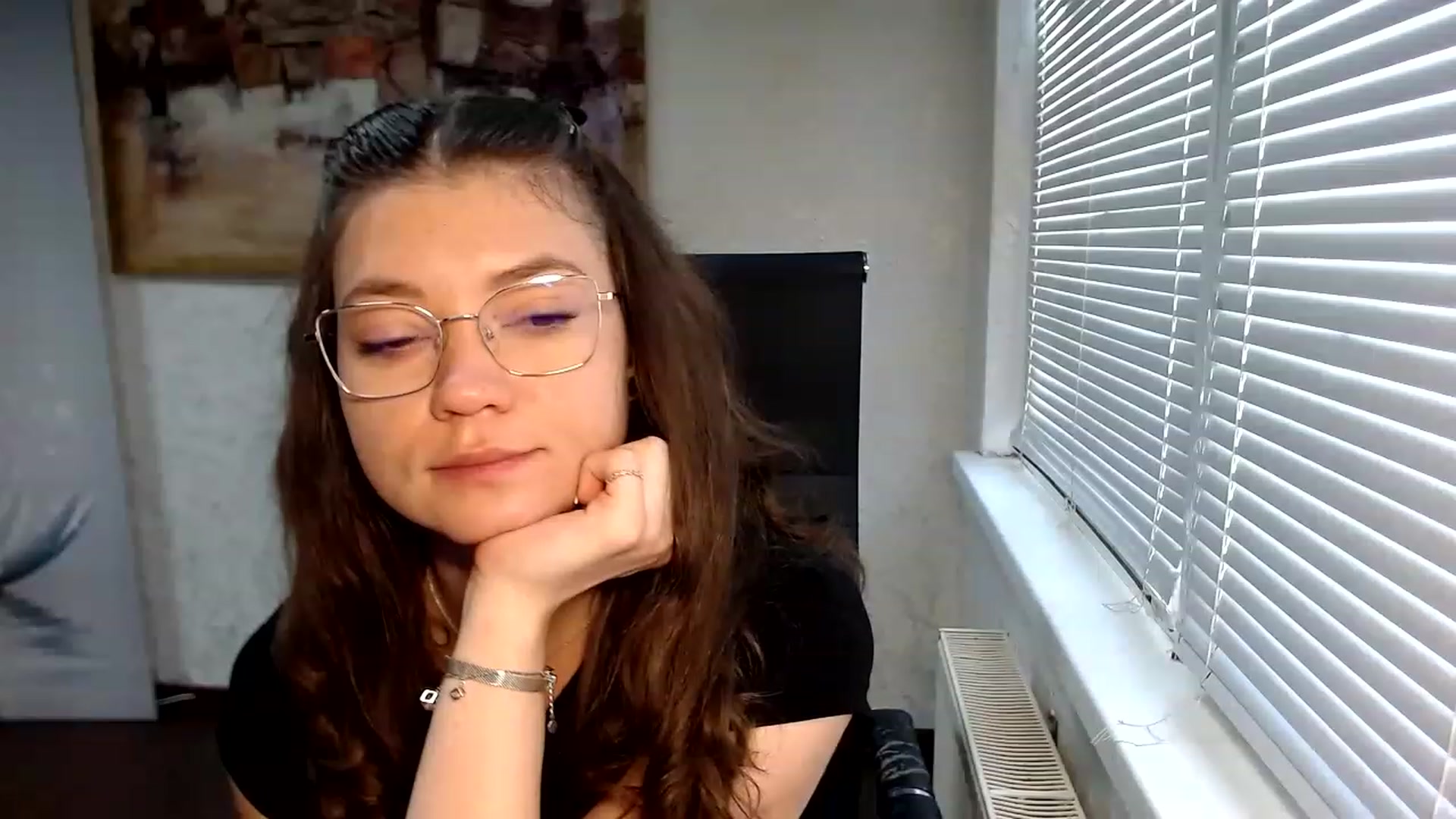 Gallery image thumbnail from SweetArinaA's myfreecams stream on, 05/31/2023, 13:37 image 3 of 20
