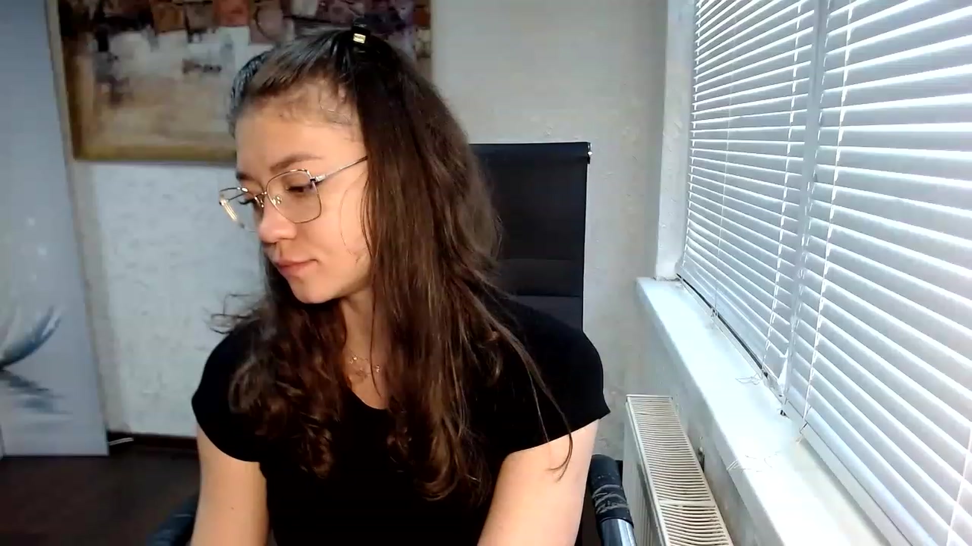 Gallery image thumbnail from SweetArinaA's myfreecams stream on, 05/31/2023, 14:37 image 14 of 20
