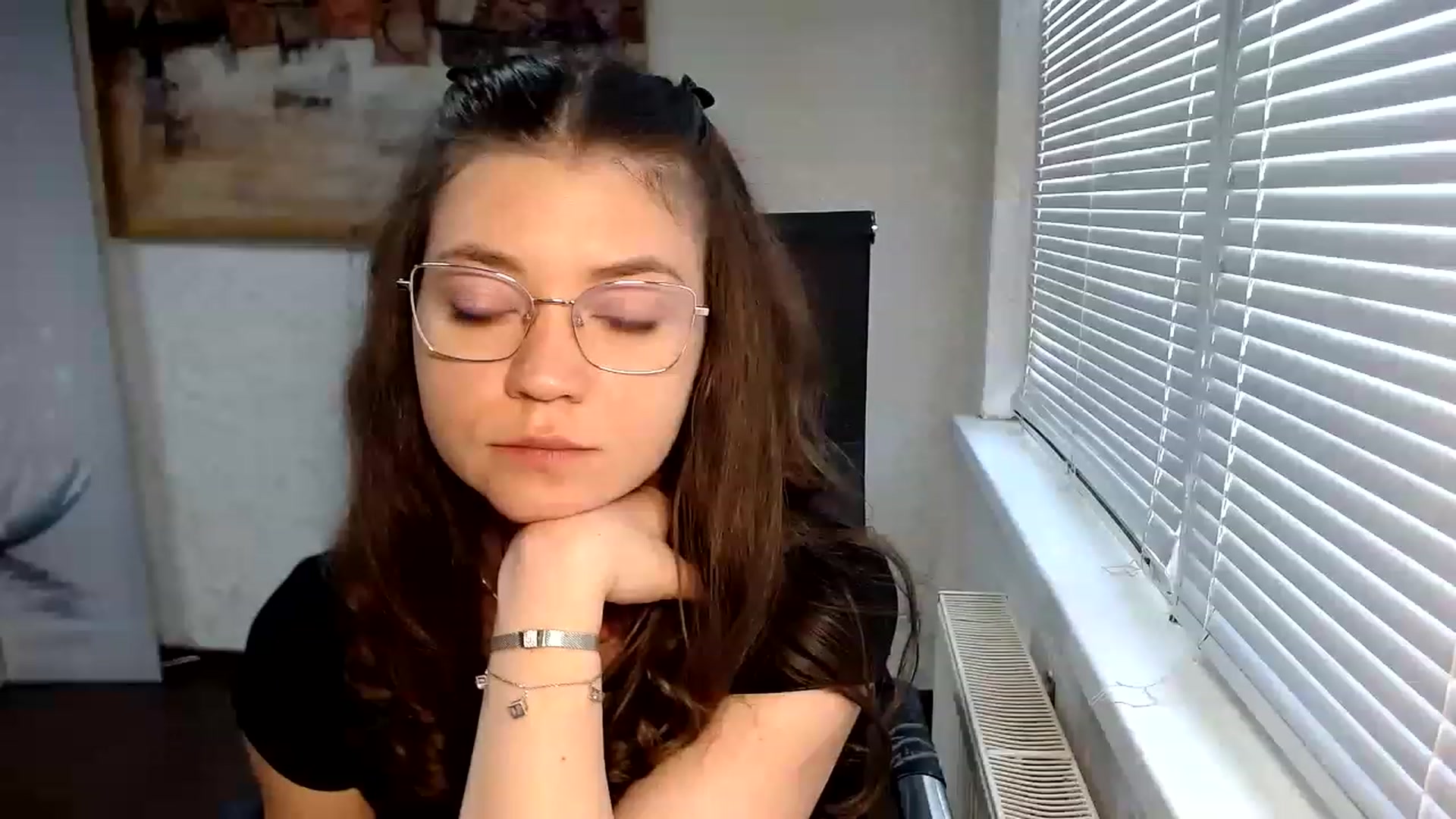 Gallery image thumbnail from SweetArinaA's myfreecams stream on, 05/31/2023, 14:37 image 11 of 20