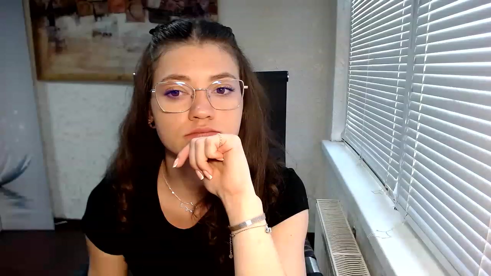 Gallery image thumbnail from SweetArinaA's myfreecams stream on, 05/31/2023, 14:37 image 3 of 20