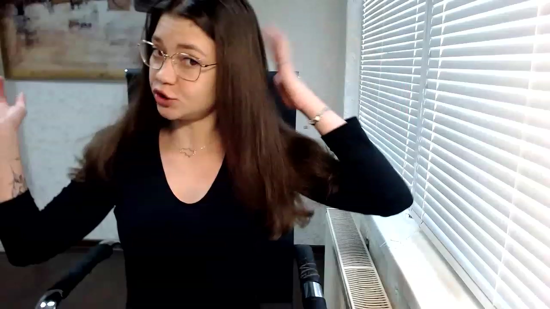 Gallery image thumbnail from SweetArinaA's myfreecams stream on, 06/03/2023, 11:48 image 6 of 20