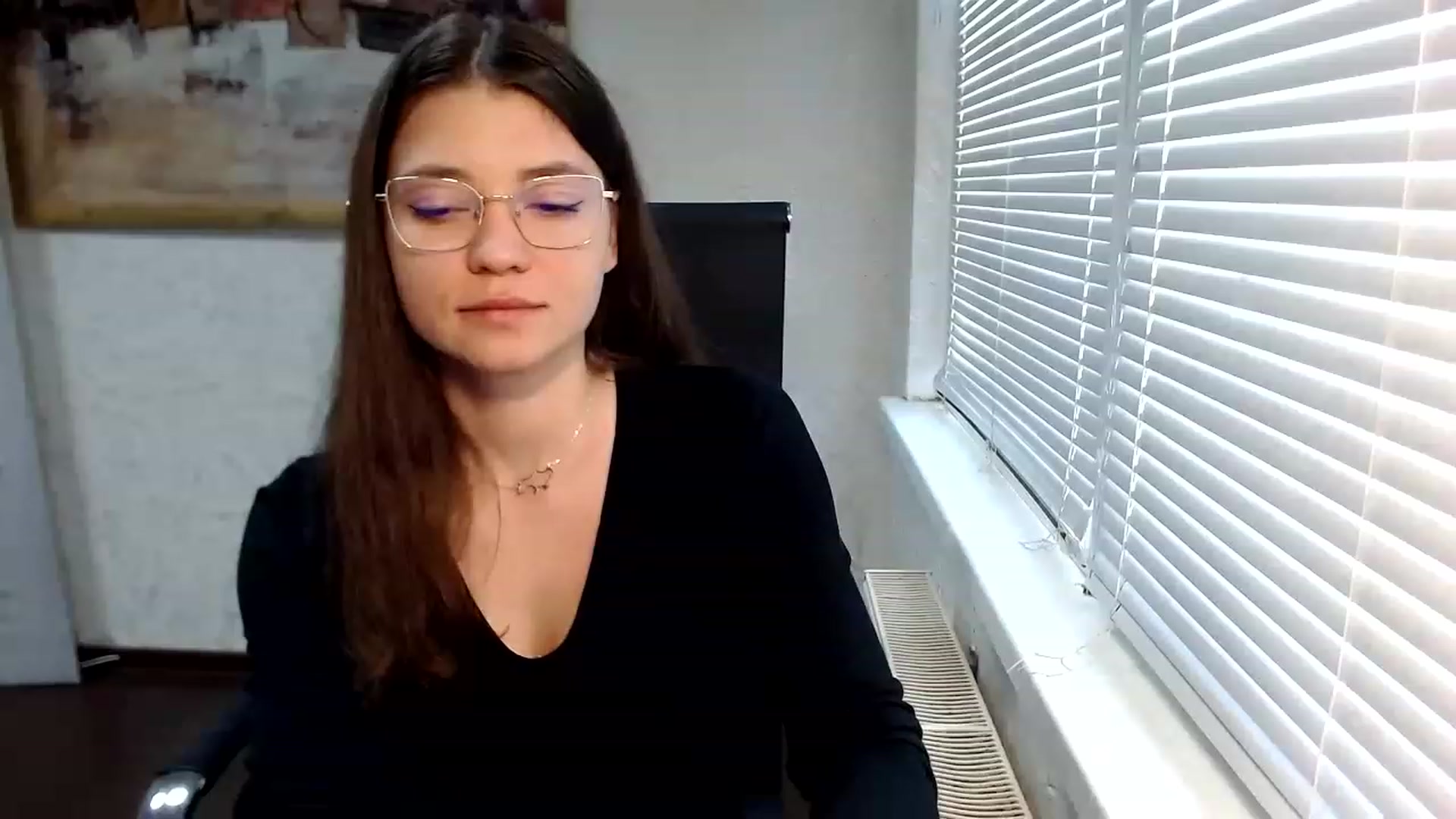 Gallery image thumbnail from SweetArinaA's myfreecams stream on, 06/03/2023, 14:34 image 13 of 20