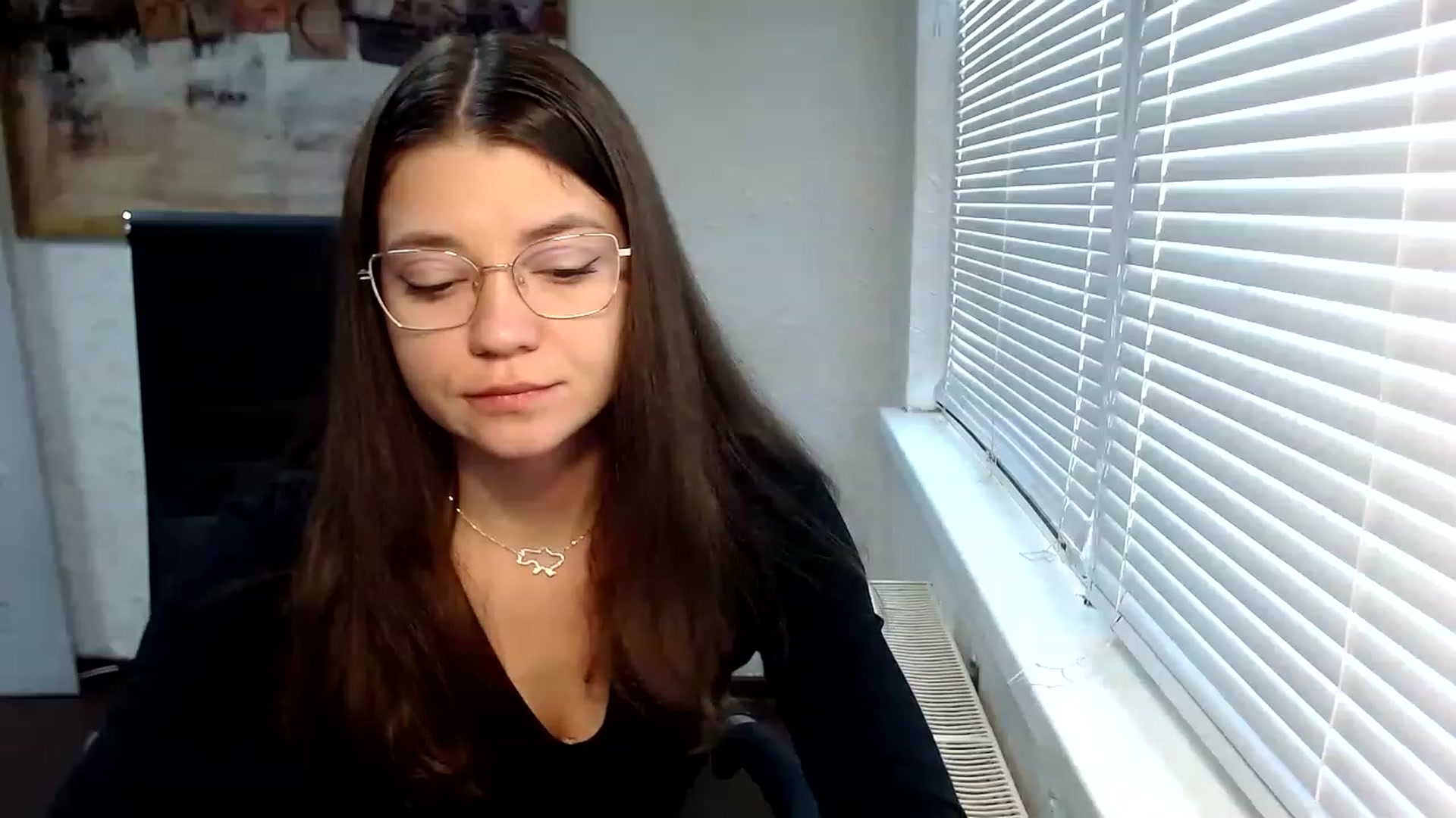 Gallery image thumbnail from SweetArinaA's myfreecams stream on, 06/03/2023, 14:34 image 3 of 20