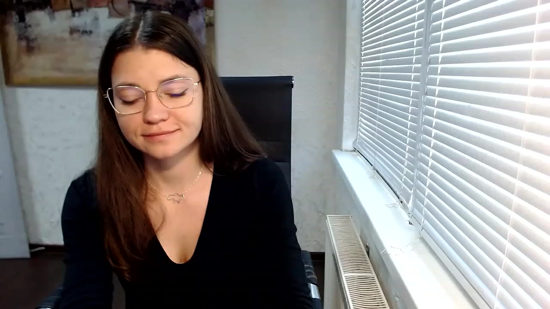 Gallery image thumbnail from SweetArinaA's myfreecams stream on, 06/03/2023, 14:34 image 18 of 20