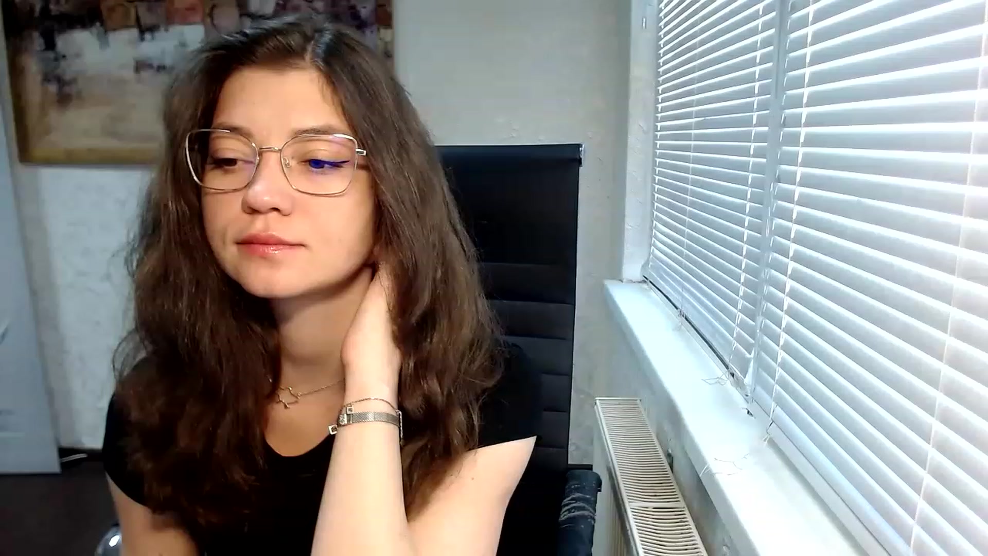 Gallery image thumbnail from SweetArinaA's myfreecams stream on, 06/04/2023, 12:47 image 19 of 20