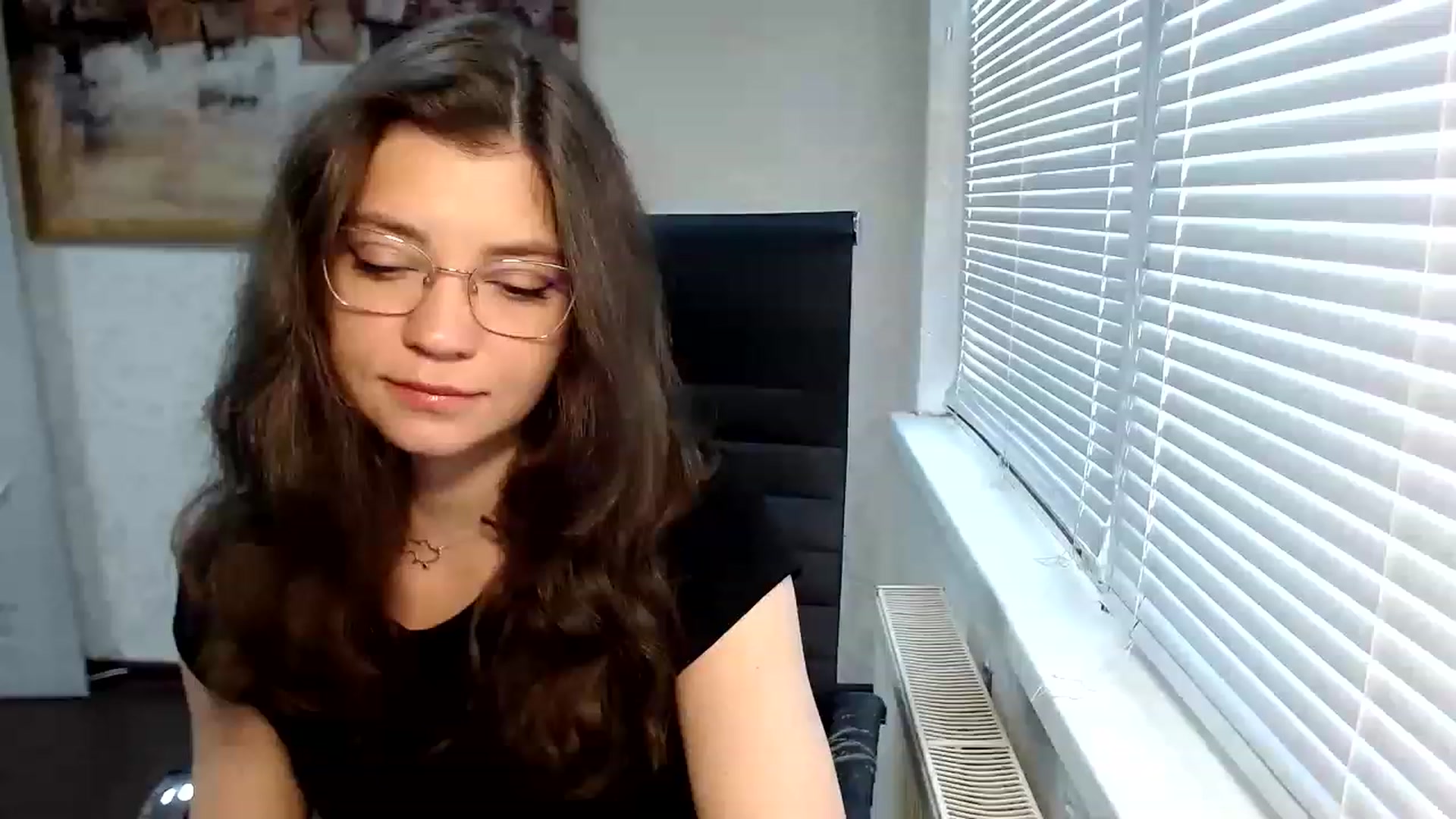 Gallery image thumbnail from SweetArinaA's myfreecams stream on, 06/04/2023, 12:47 image 20 of 20