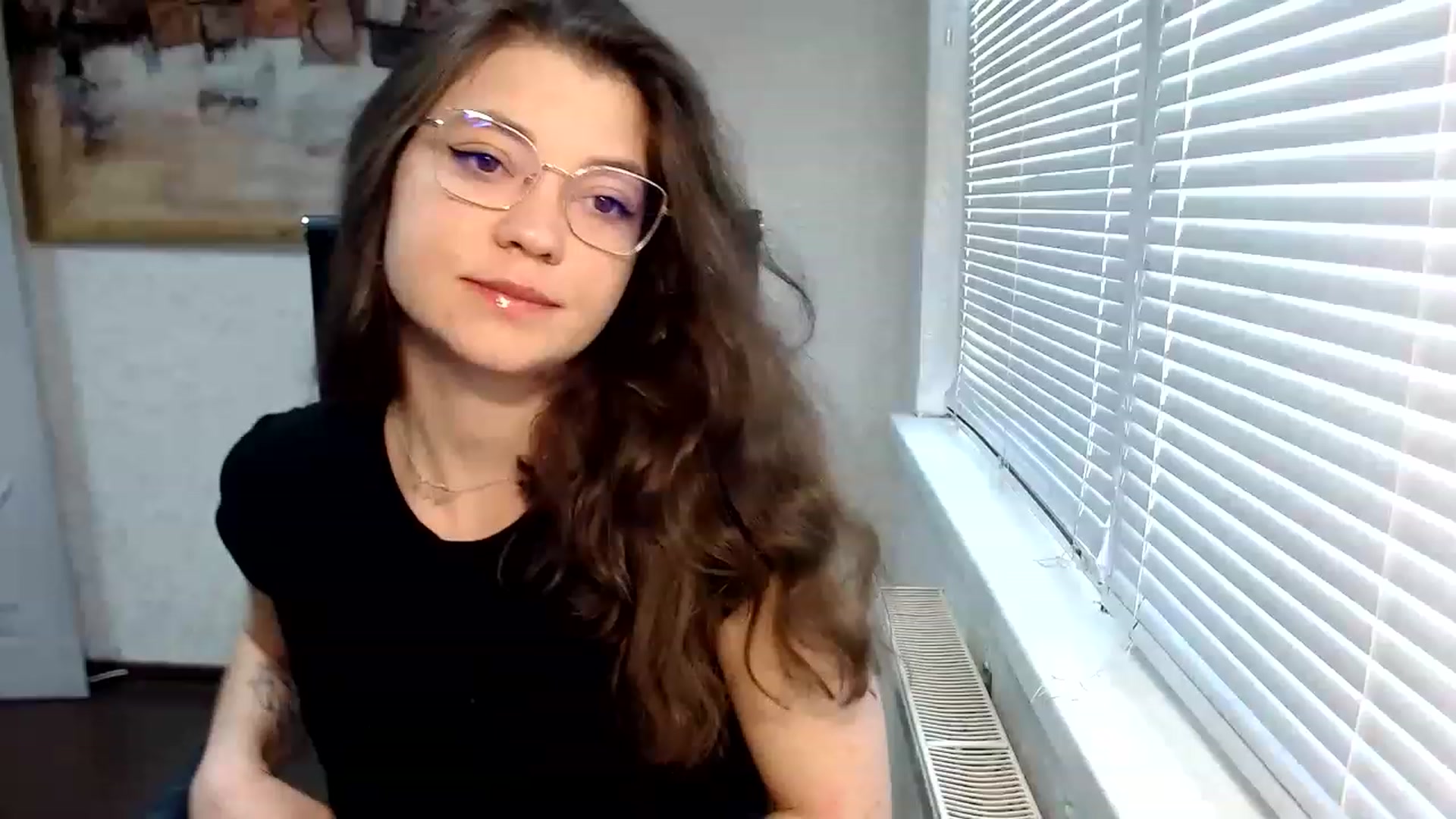 Gallery image thumbnail from SweetArinaA's myfreecams stream on, 06/04/2023, 12:47 image 10 of 20