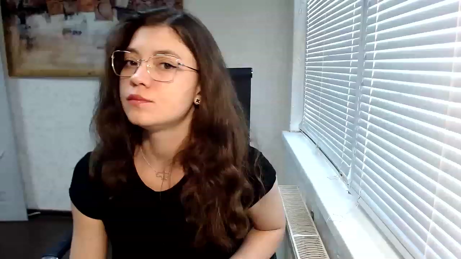Gallery image thumbnail from SweetArinaA's myfreecams stream on, 06/04/2023, 14:07 image 1 of 20