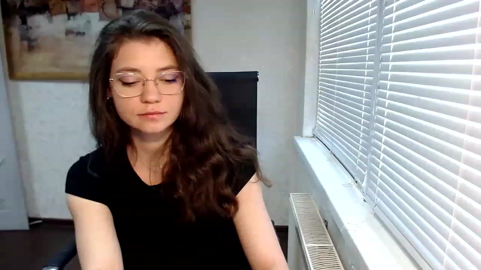 Gallery image thumbnail from SweetArinaA's myfreecams stream on, 06/04/2023, 14:07 image 3 of 20