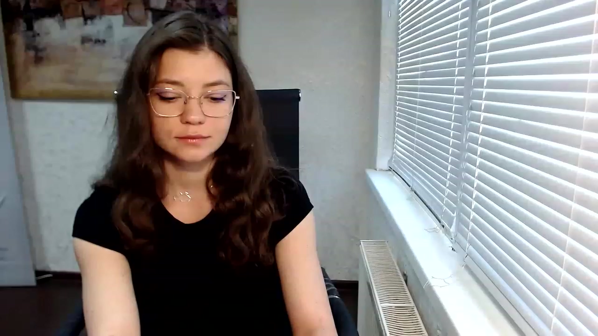 Gallery image thumbnail from SweetArinaA's myfreecams stream on, 06/04/2023, 14:07 image 6 of 20