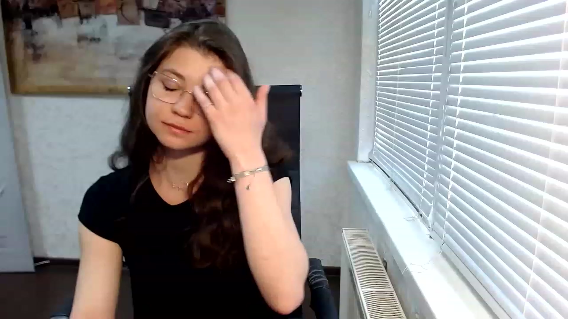 Gallery image thumbnail from SweetArinaA's myfreecams stream on, 06/04/2023, 14:07 image 4 of 20
