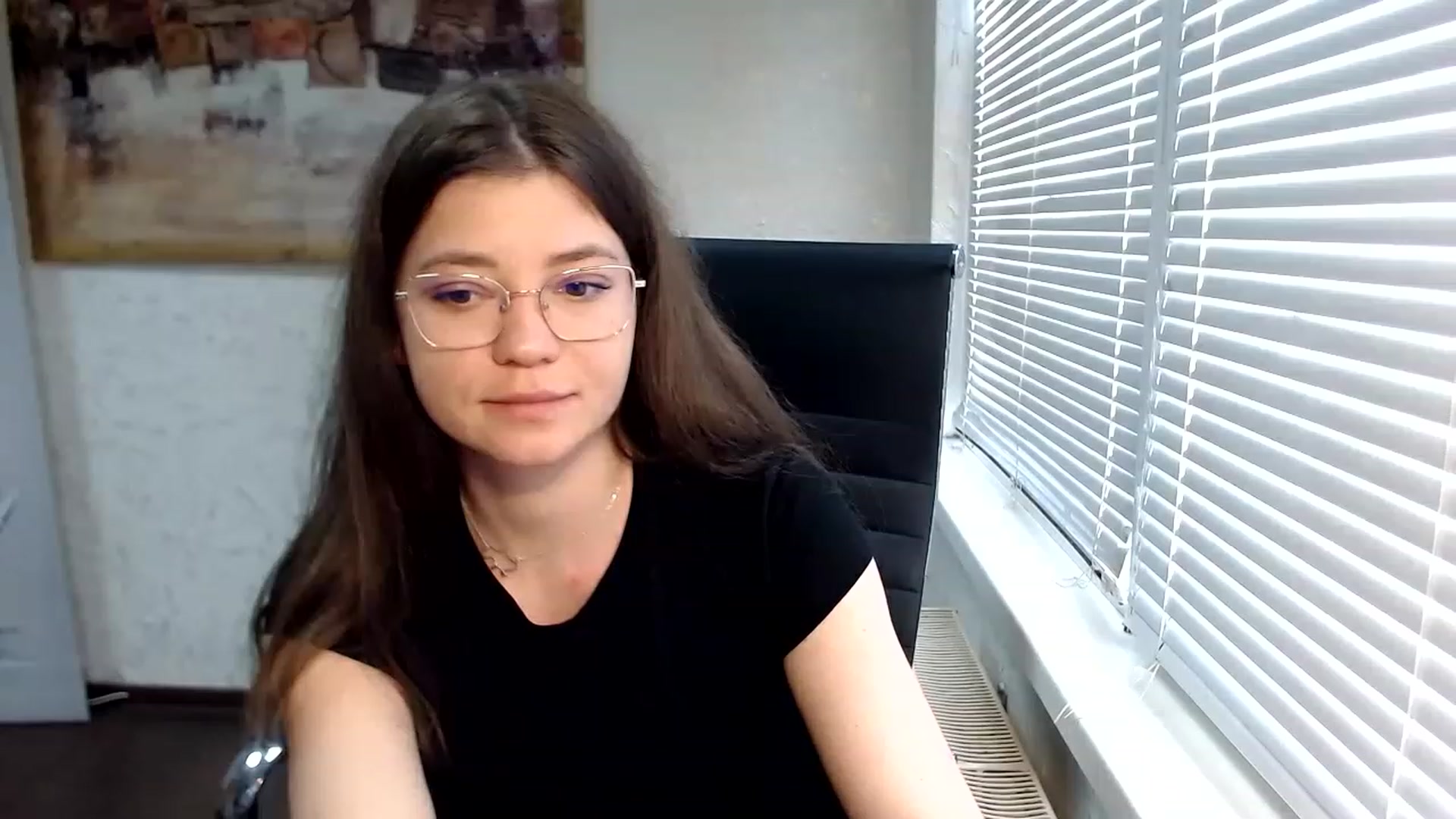 Gallery image thumbnail from SweetArinaA's myfreecams stream on, 06/06/2023, 09:35 image 9 of 20