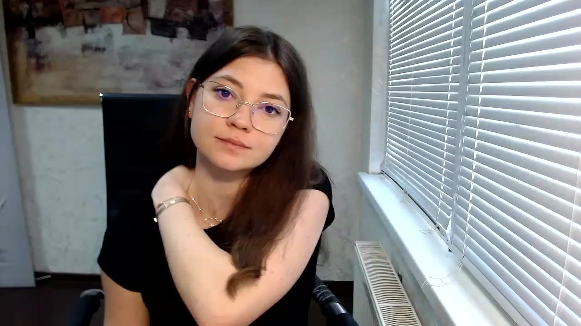 Gallery image thumbnail from SweetArinaA's myfreecams stream on, 06/06/2023, 12:37 image 10 of 20