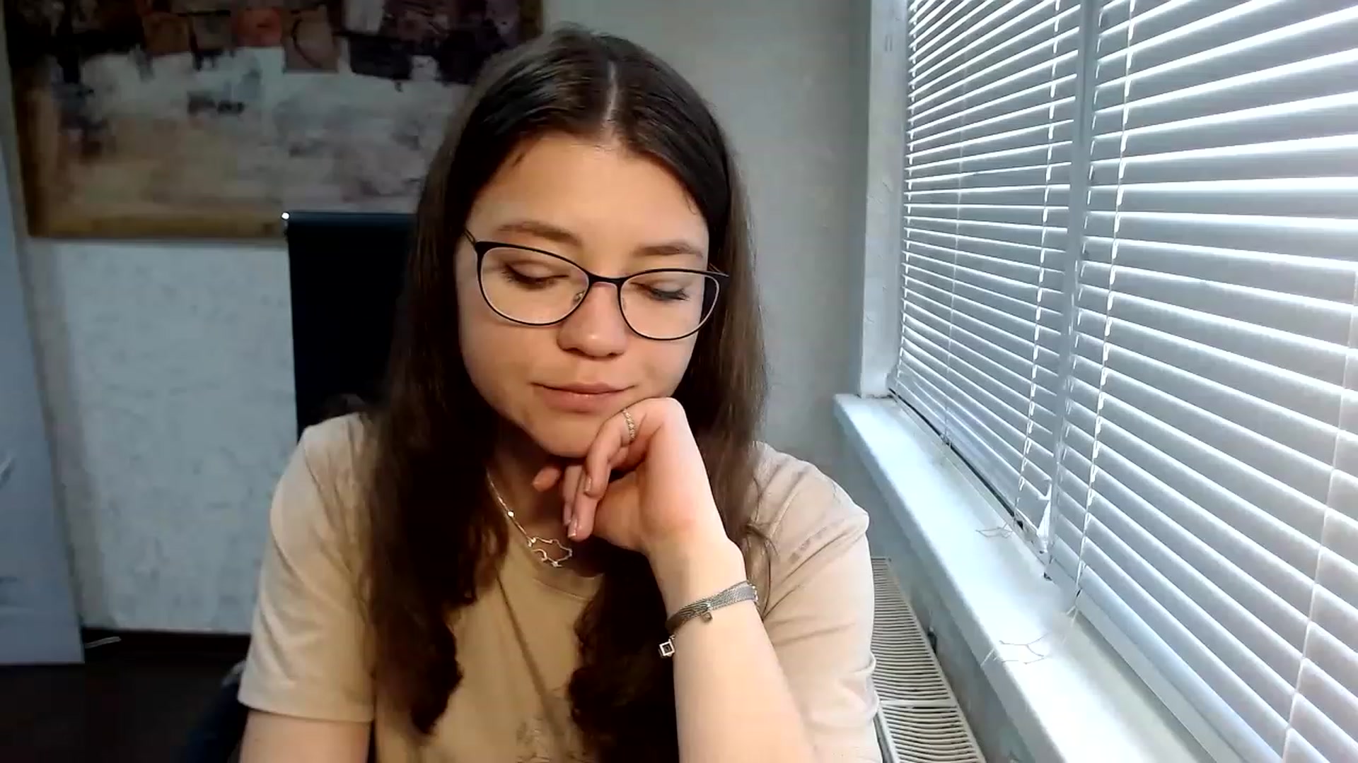 Gallery image thumbnail from SweetArinaA's myfreecams stream on, 06/10/2023, 11:08 image 3 of 20