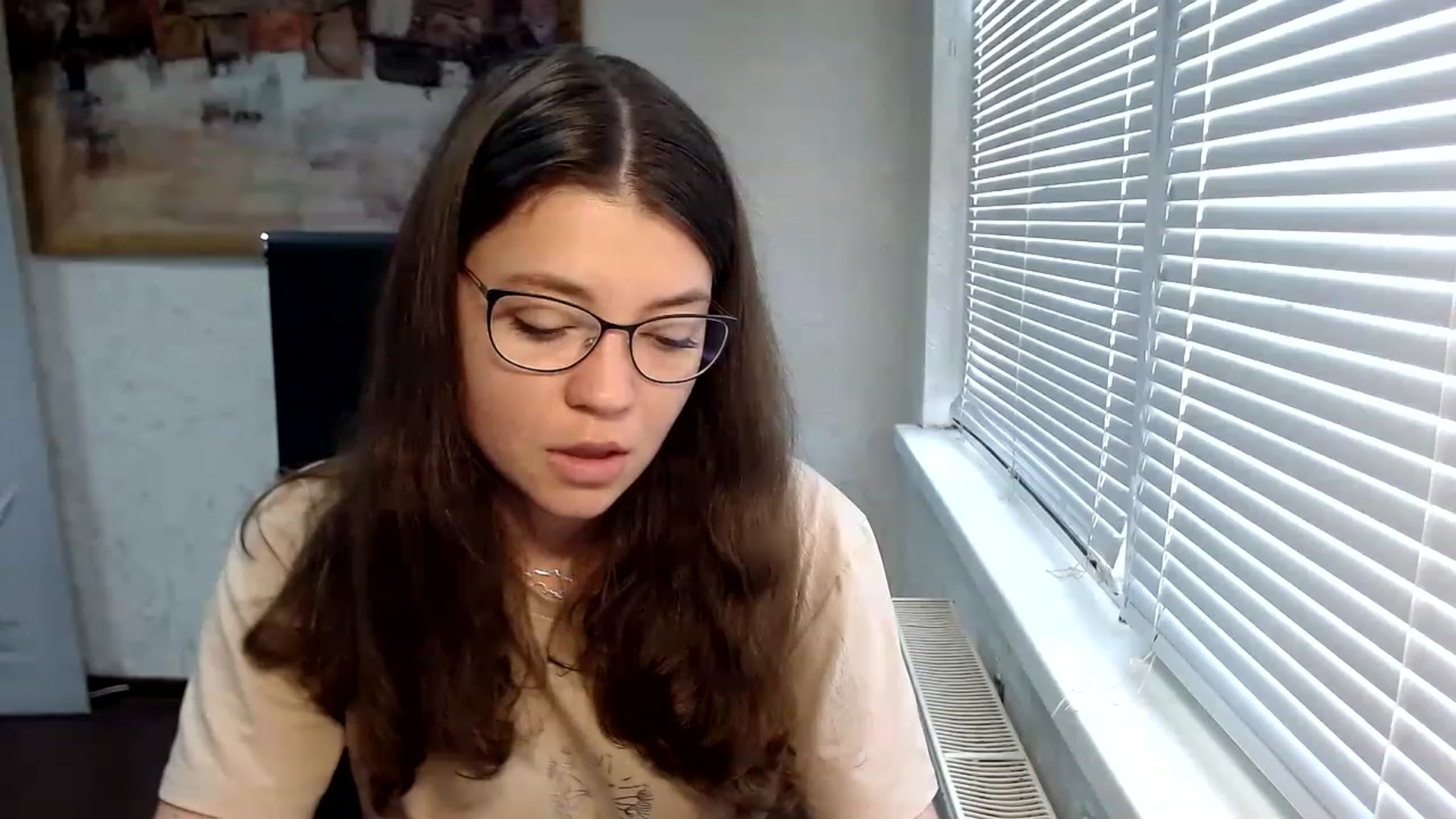 Gallery image thumbnail from SweetArinaA's myfreecams stream on, 06/10/2023, 11:08 image 6 of 20