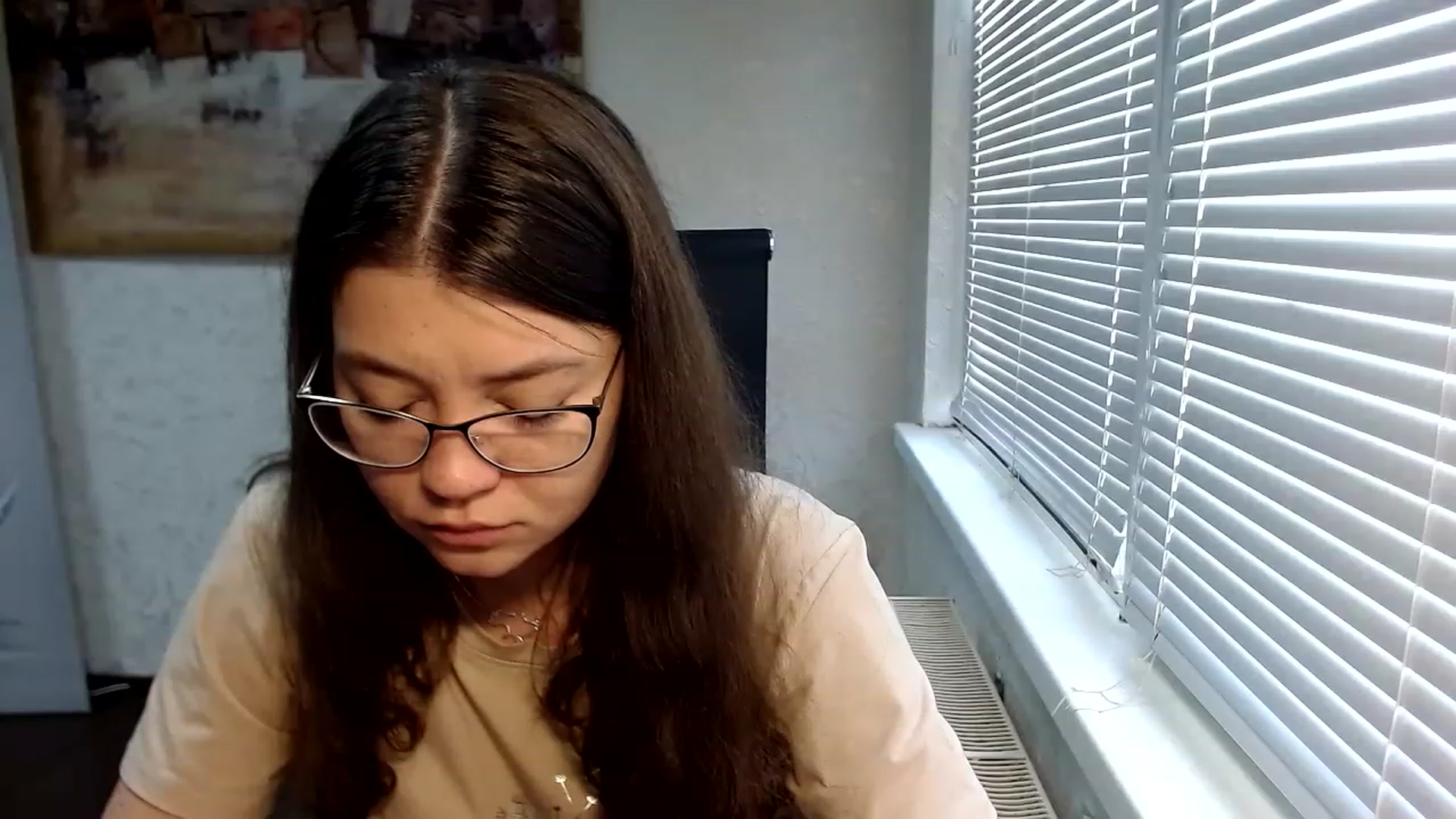 Gallery image thumbnail from SweetArinaA's myfreecams stream on, 06/10/2023, 11:08 image 4 of 20