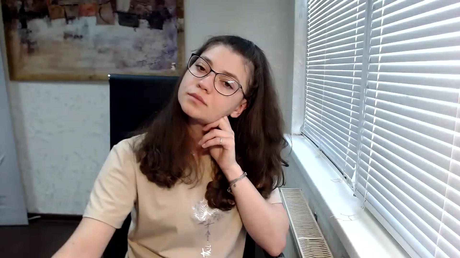 Gallery image thumbnail from SweetArinaA's myfreecams stream on, 06/10/2023, 12:30 image 13 of 20