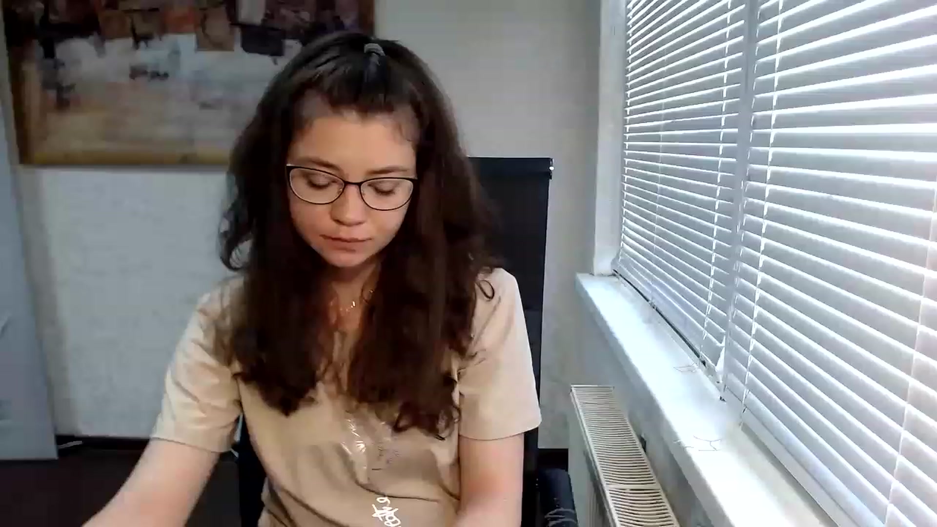 Gallery image thumbnail from SweetArinaA's myfreecams stream on, 06/10/2023, 12:30 image 3 of 20