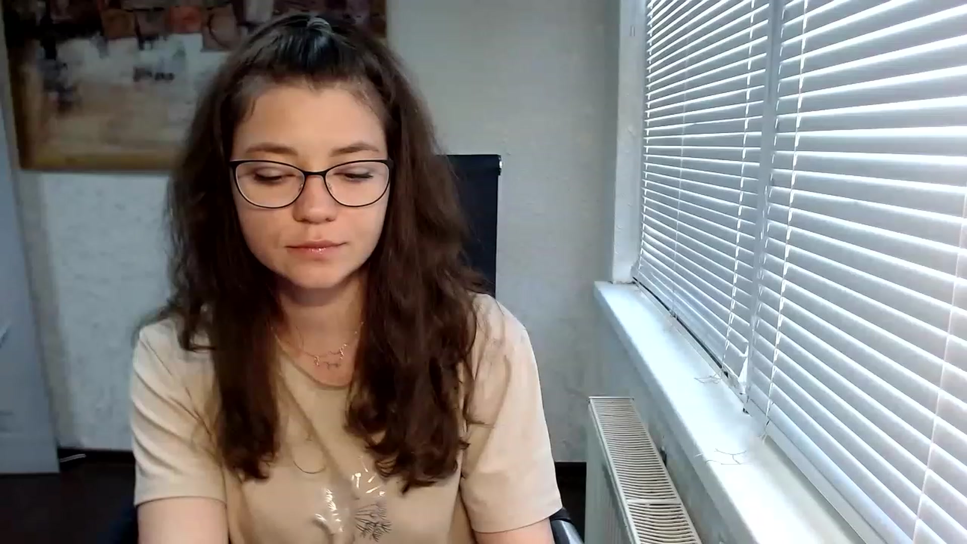 Gallery image thumbnail from SweetArinaA's myfreecams stream on, 06/10/2023, 13:33 image 4 of 20
