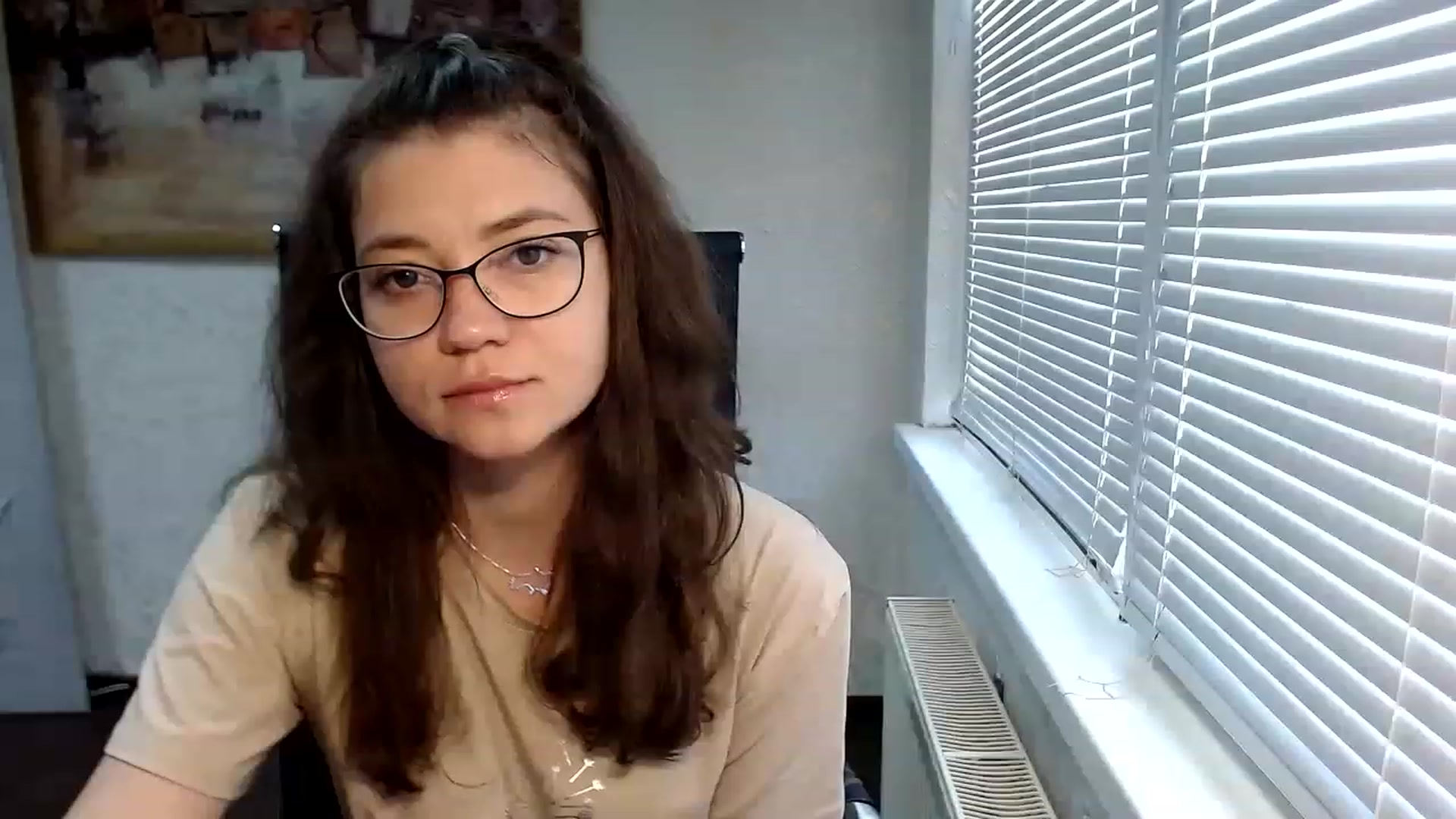 Gallery image thumbnail from SweetArinaA's myfreecams stream on, 06/10/2023, 13:33 image 7 of 20