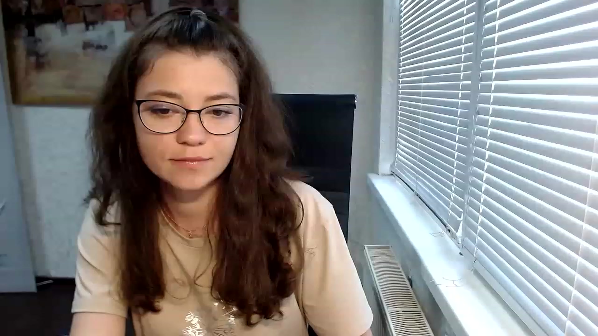 Gallery image thumbnail from SweetArinaA's myfreecams stream on, 06/10/2023, 13:33 image 2 of 20